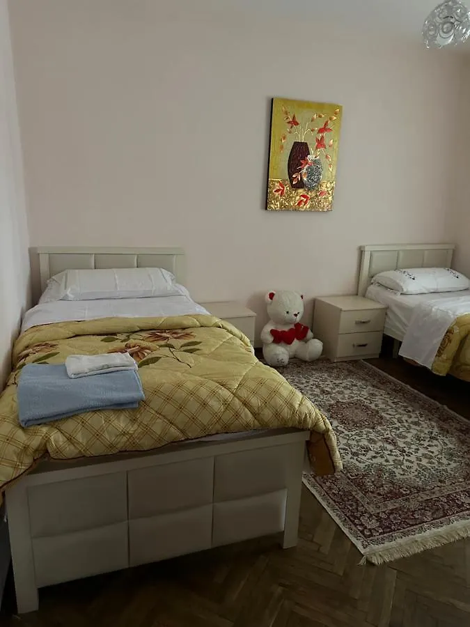 Hoxha House Otel Krujë