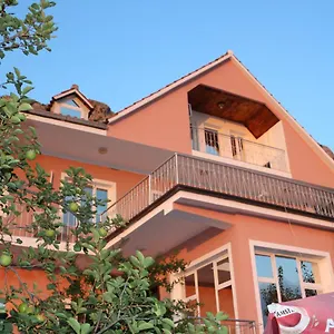Herberg Duka, Krujë